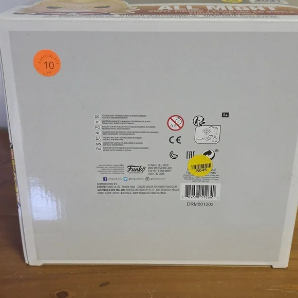 Funko All Might Vinyl Figure - Gold and Blue - Picture 6 of 6